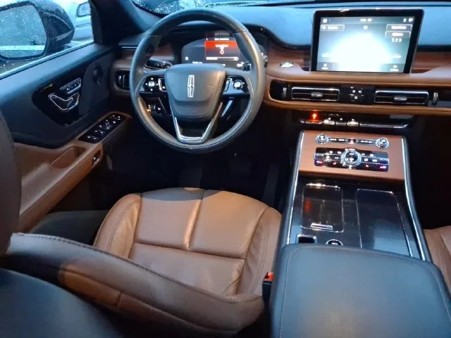 2023 Lincoln Aviator Reserve Premium photo 8