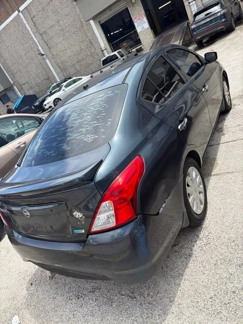 2016 Nissan Versa 1.6 S Plus photo 3