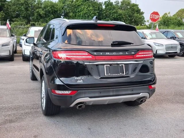 2019 Lincoln MKC Standard photo 3