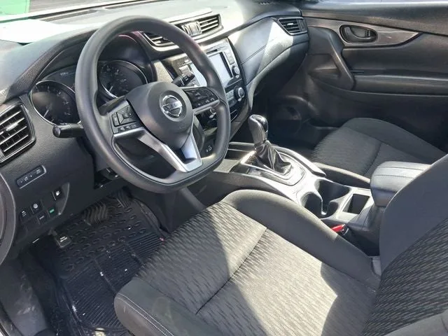 2020 Nissan Rogue S photo 3