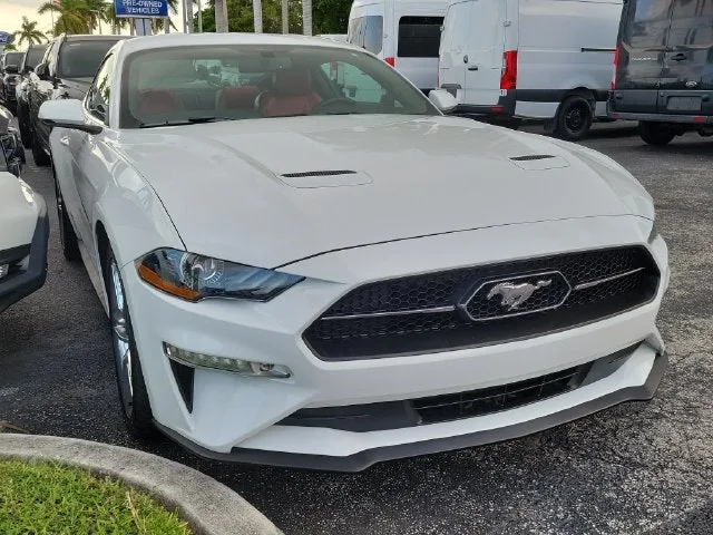 2020 Ford Mustang EcoBoost Premium photo 2
