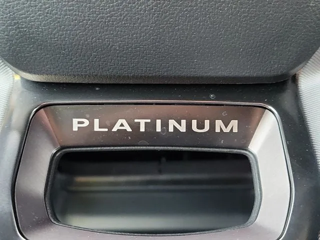 2026 Ford F-450SD Platinum DRW photo 29