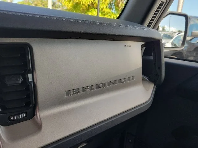 2025 Ford Bronco Outer Banks photo 24
