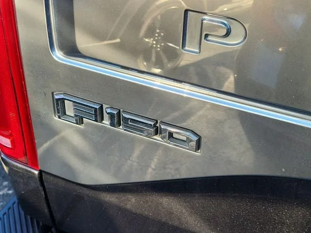 2016 Ford F-150 Platinum photo 7