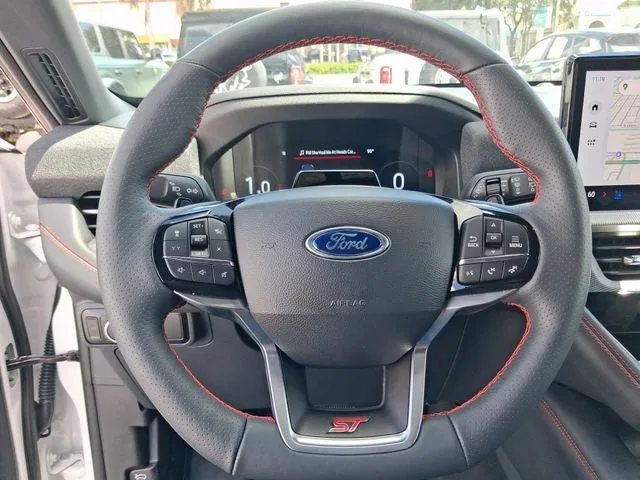 2026 Ford Explorer ST photo 15