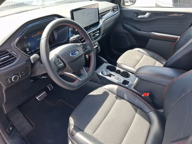 2023 Ford Escape ST-Line photo 11