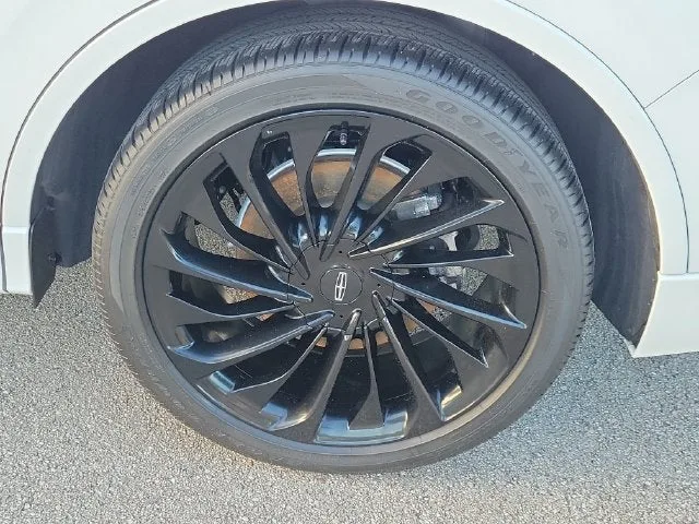 2025 Lincoln Aviator Reserve Premium photo 8
