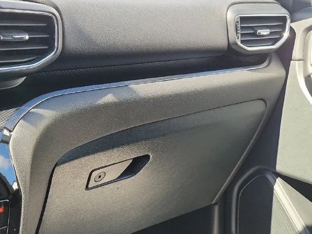 2023 Ford Explorer ST photo 28