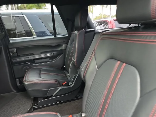 2022 Ford Expedition Limited photo 15