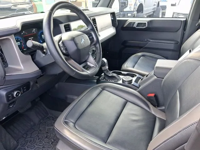 2025 Ford Bronco Outer Banks photo 10