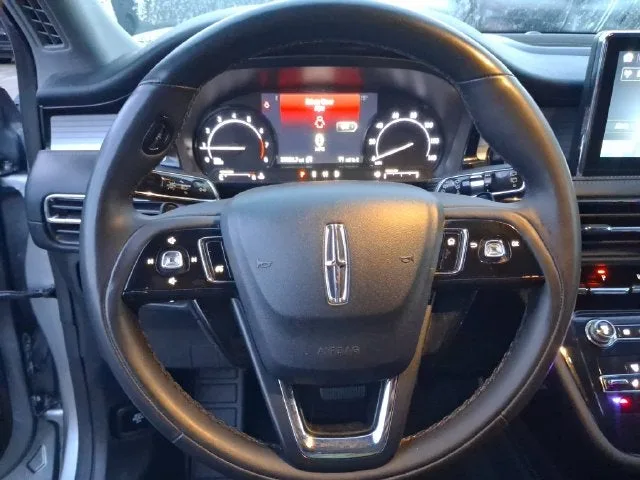 2022 Lincoln Corsair Standard photo 15