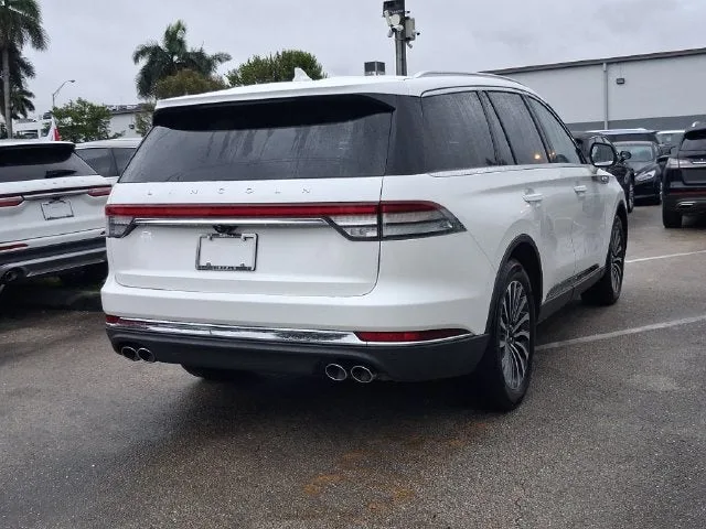 2023 Lincoln Aviator Reserve Premium photo 4