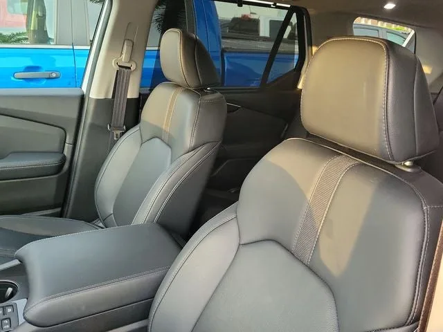 2024 Honda Pilot EX-L 7 Passenger photo 10