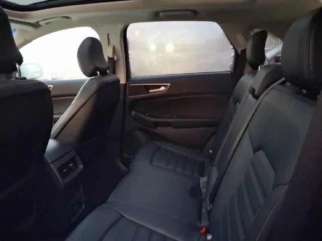 2019 Ford Edge SEL photo 6