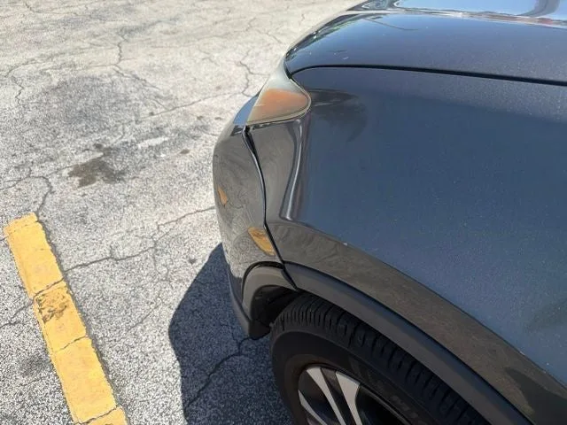 2018 Toyota RAV4 LE photo 8