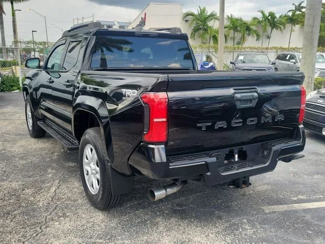 2024 Toyota Tacoma TRD Sport photo 4