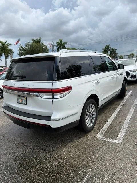 2024 Lincoln Navigator Premiere photo 7