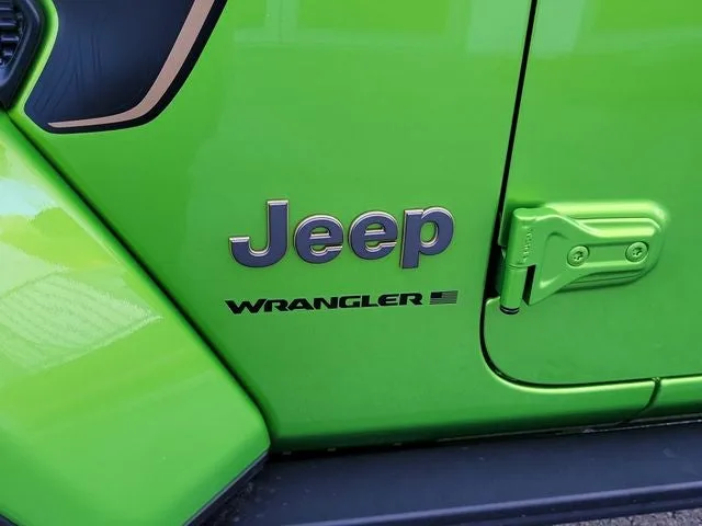 2025 Jeep Wrangler Rubicon 392 photo 13