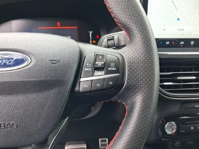 2024 Ford Escape ST-Line photo 18