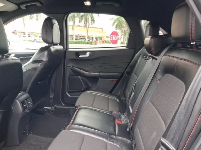 2024 Ford Escape ST-Line photo 6