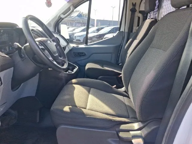 2019 Ford Transit-250 Base photo 10