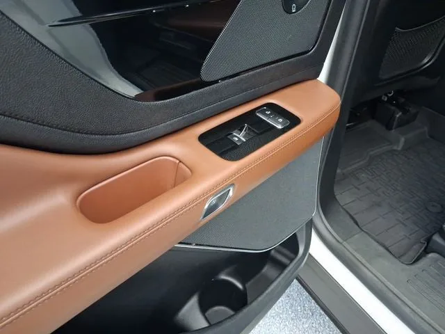 2023 Lincoln Aviator Reserve Premium photo 10