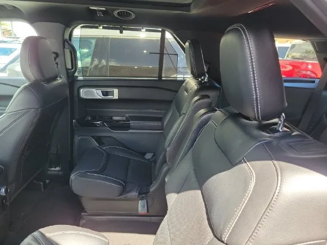 2023 Ford Explorer ST photo 11