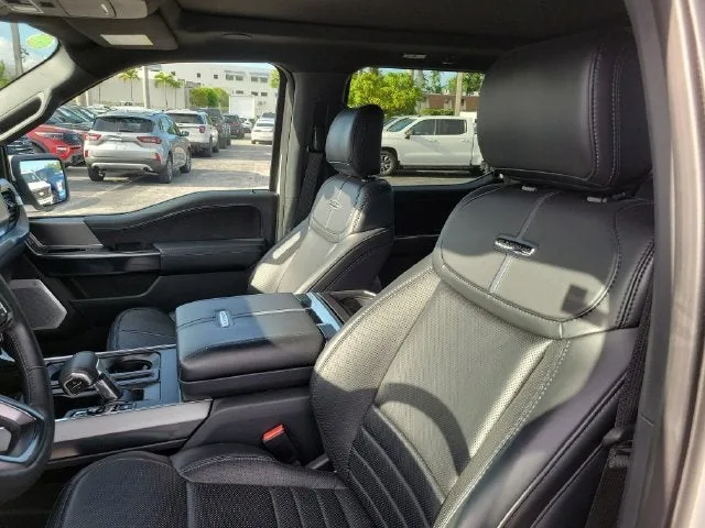 2025 Ford F-150 Platinum photo 13