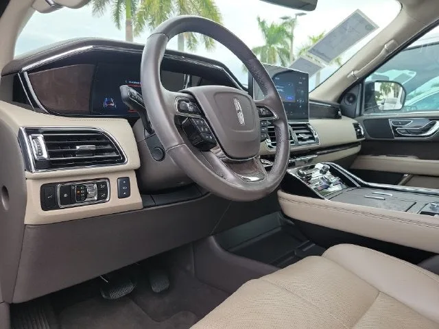 2023 Lincoln Navigator Reserve photo 8