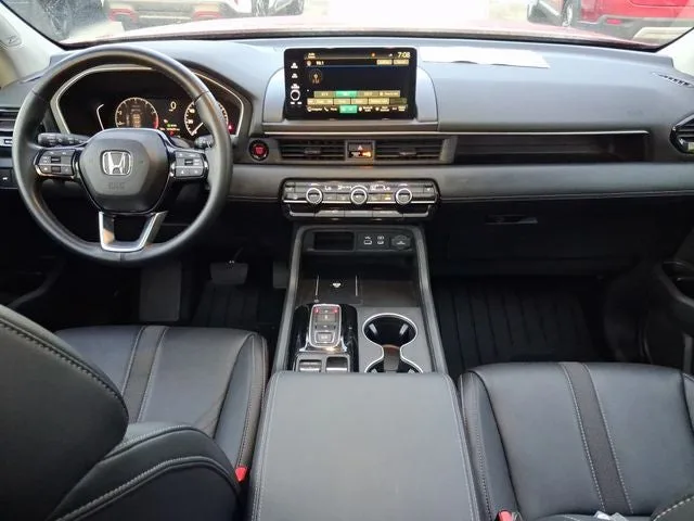 2023 Honda Pilot Touring photo 7