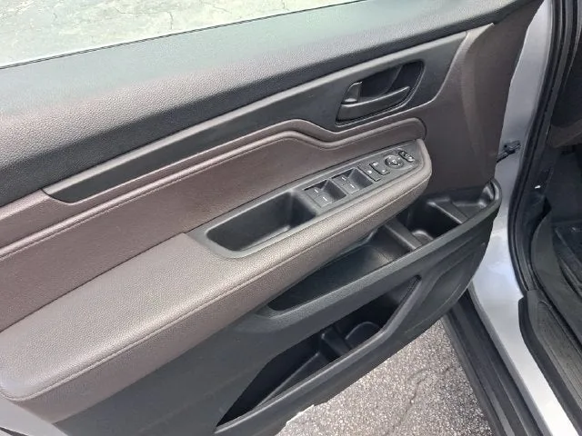 2021 Honda Odyssey EX photo 12