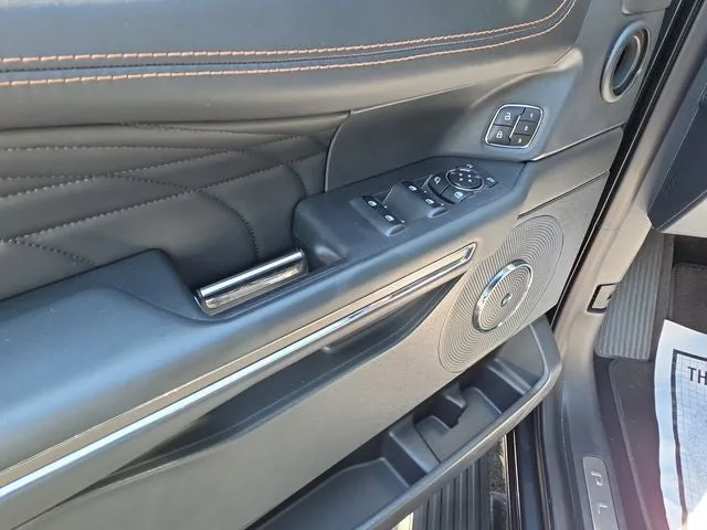 2024 Ford Expedition Max Platinum photo 18