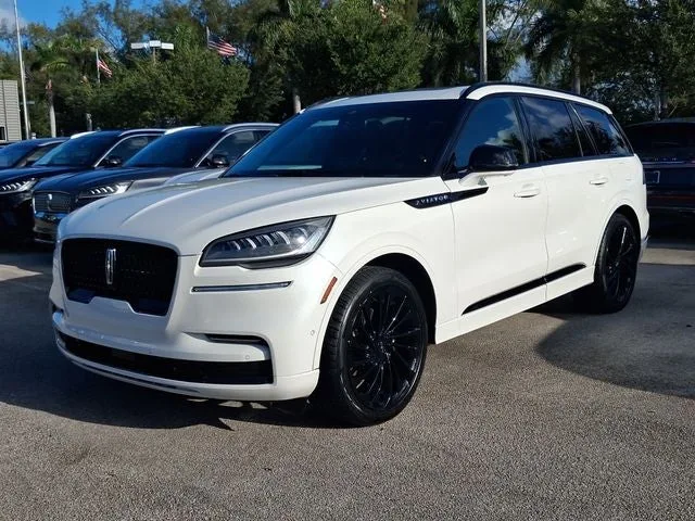 2023 Lincoln Aviator Reserve Premium photo 2