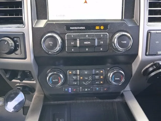 2020 Ford F-250SD Lariat photo 19