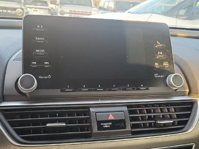 2018 Honda Accord LX photo 20