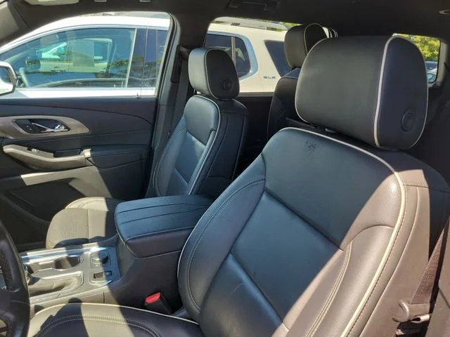 2023 Chevrolet Traverse Premier photo 8