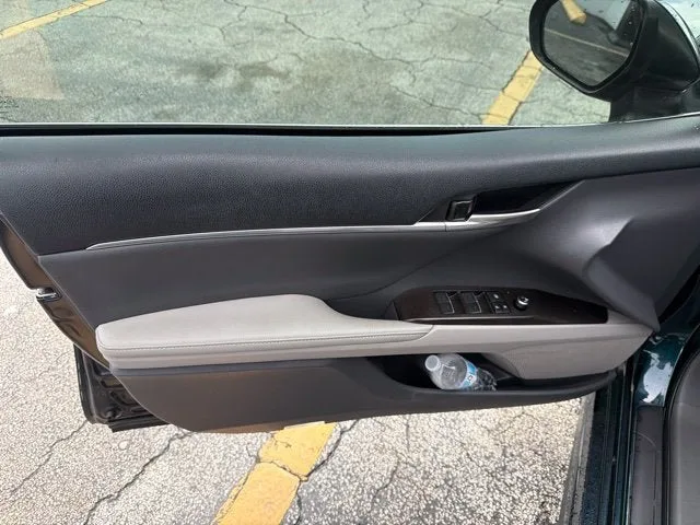 2021 Toyota Camry XSE photo 14