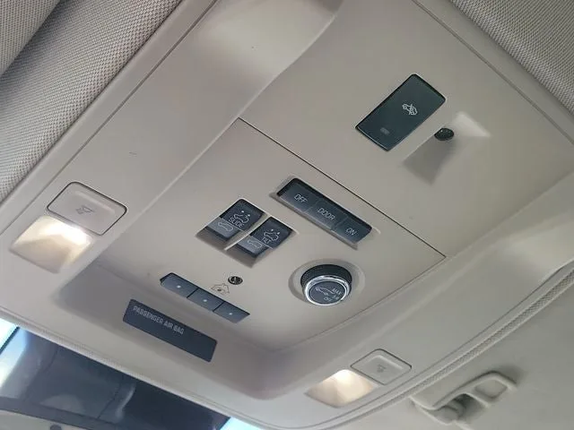 2019 GMC Yukon XL Denali photo 35