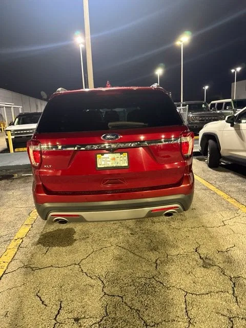 2017 Ford Explorer XLT photo 11