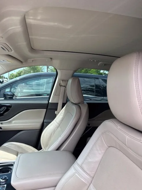 2023 Lincoln Aviator Reserve Premium photo 4