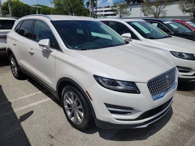 2019 Lincoln MKC Select photo 2