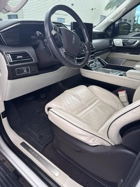 2023 Lincoln Navigator L Black Label photo 7