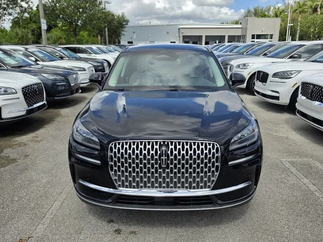 2024 Lincoln Corsair Premiere photo 2
