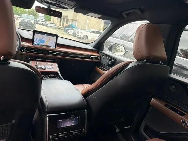 2023 Lincoln Aviator Reserve Premium photo 28