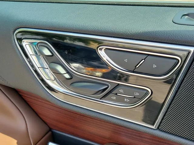 2023 Lincoln Navigator Reserve photo 17