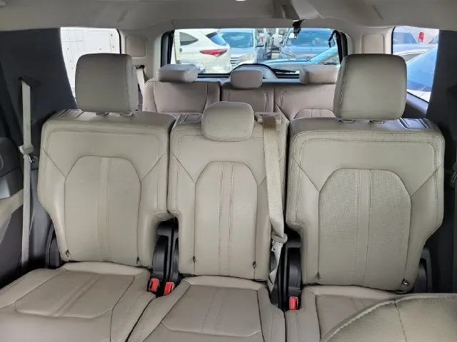 2021 Ford Expedition Limited photo 8