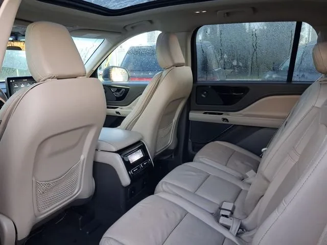 2022 Lincoln Aviator Reserve Premium photo 5