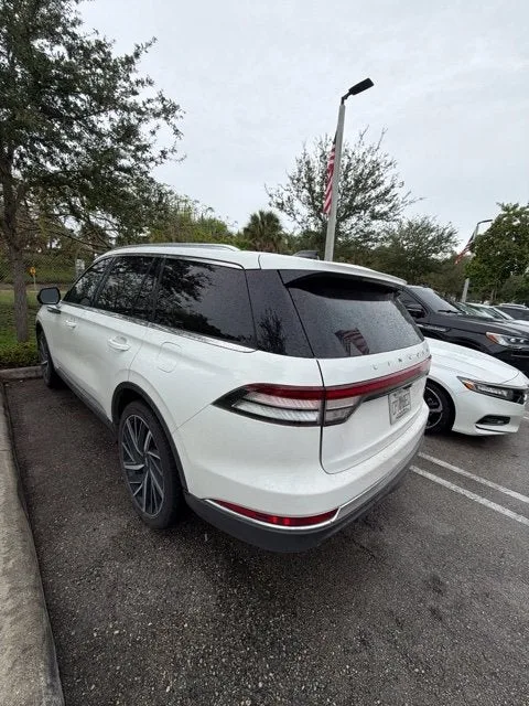2025 Lincoln Aviator Reserve Premium photo 2