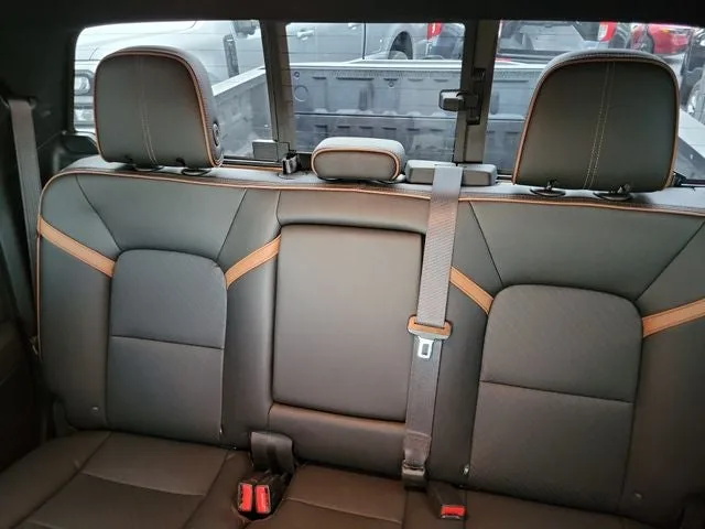 2023 GMC Canyon AT4 photo 11
