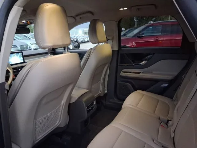 2022 Lincoln Corsair Standard photo 5